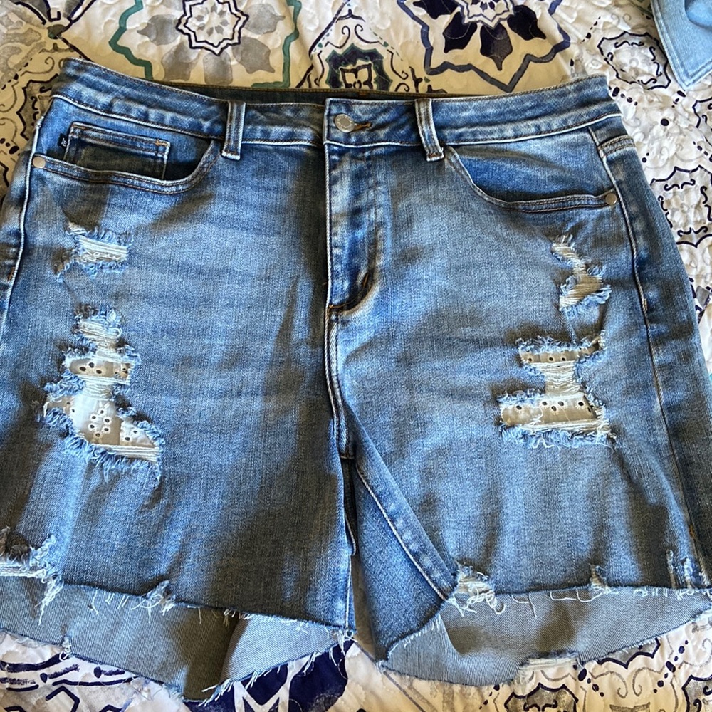 Judy blue shorts
